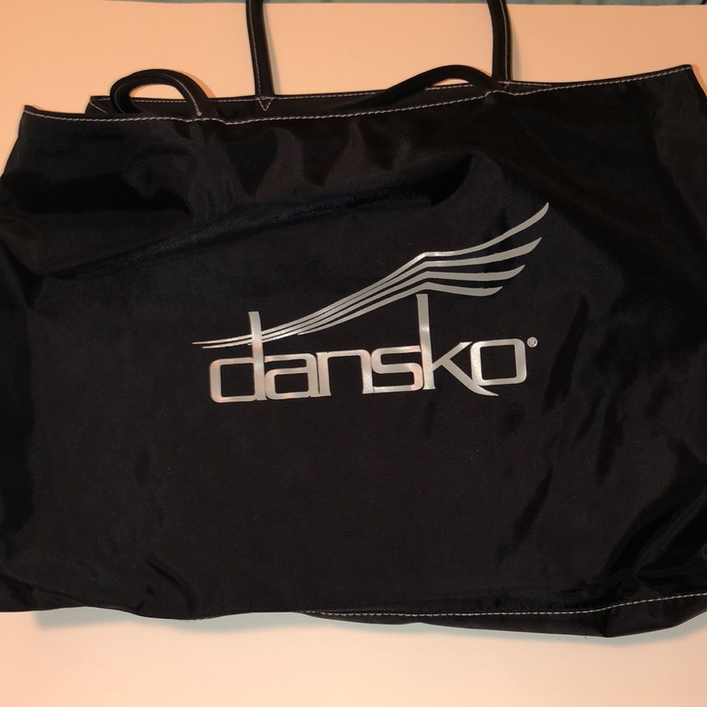 Dansko XL bag💰3/$21 in any bundle of 3+ exp 6/13/23)